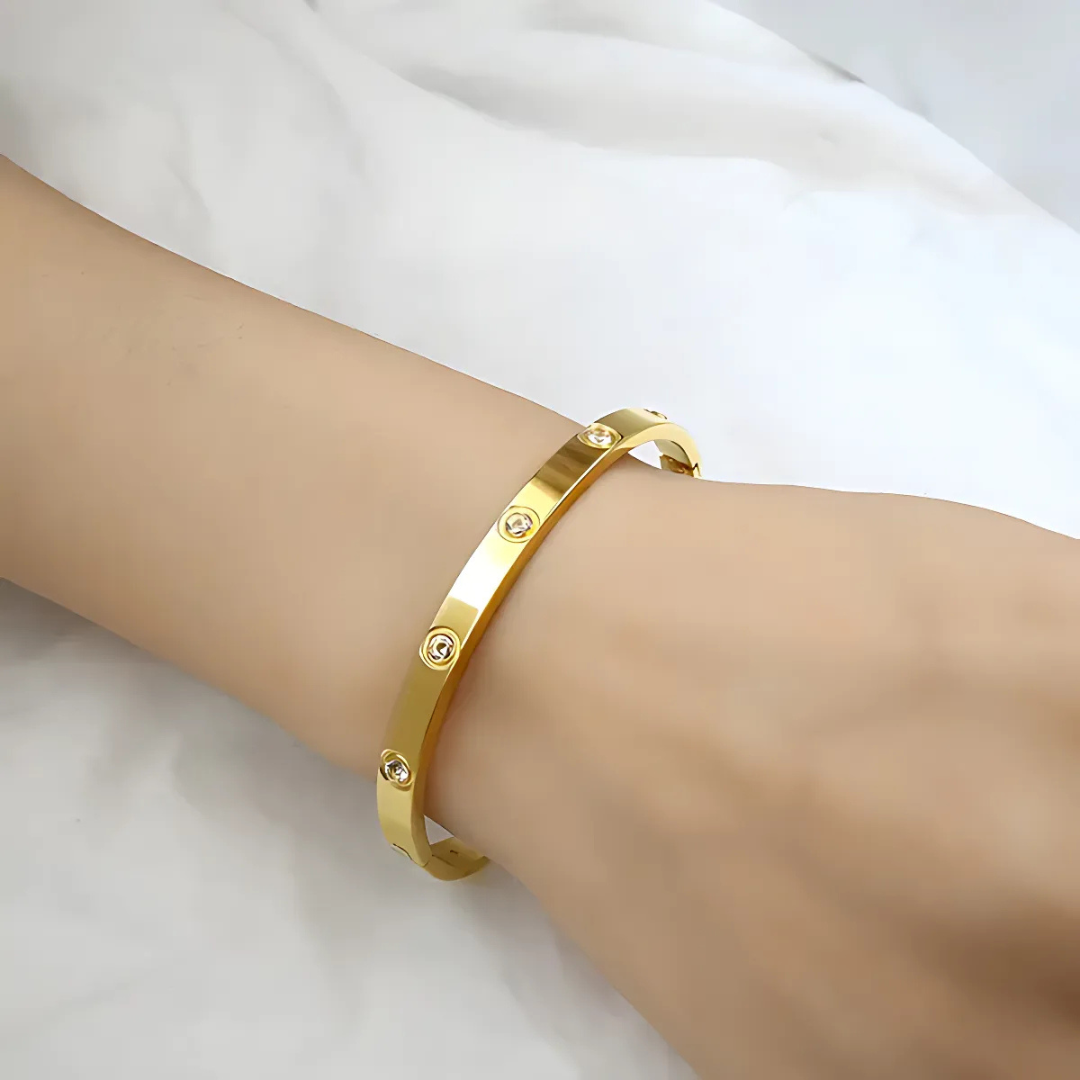 gold-plated-adanti-tarnish-bracelet-for-women-by-zaleica